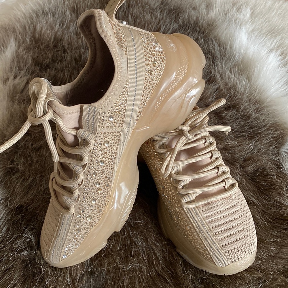 Steve Madden Maxima Shoe - Color:  Blush, Size 9.5